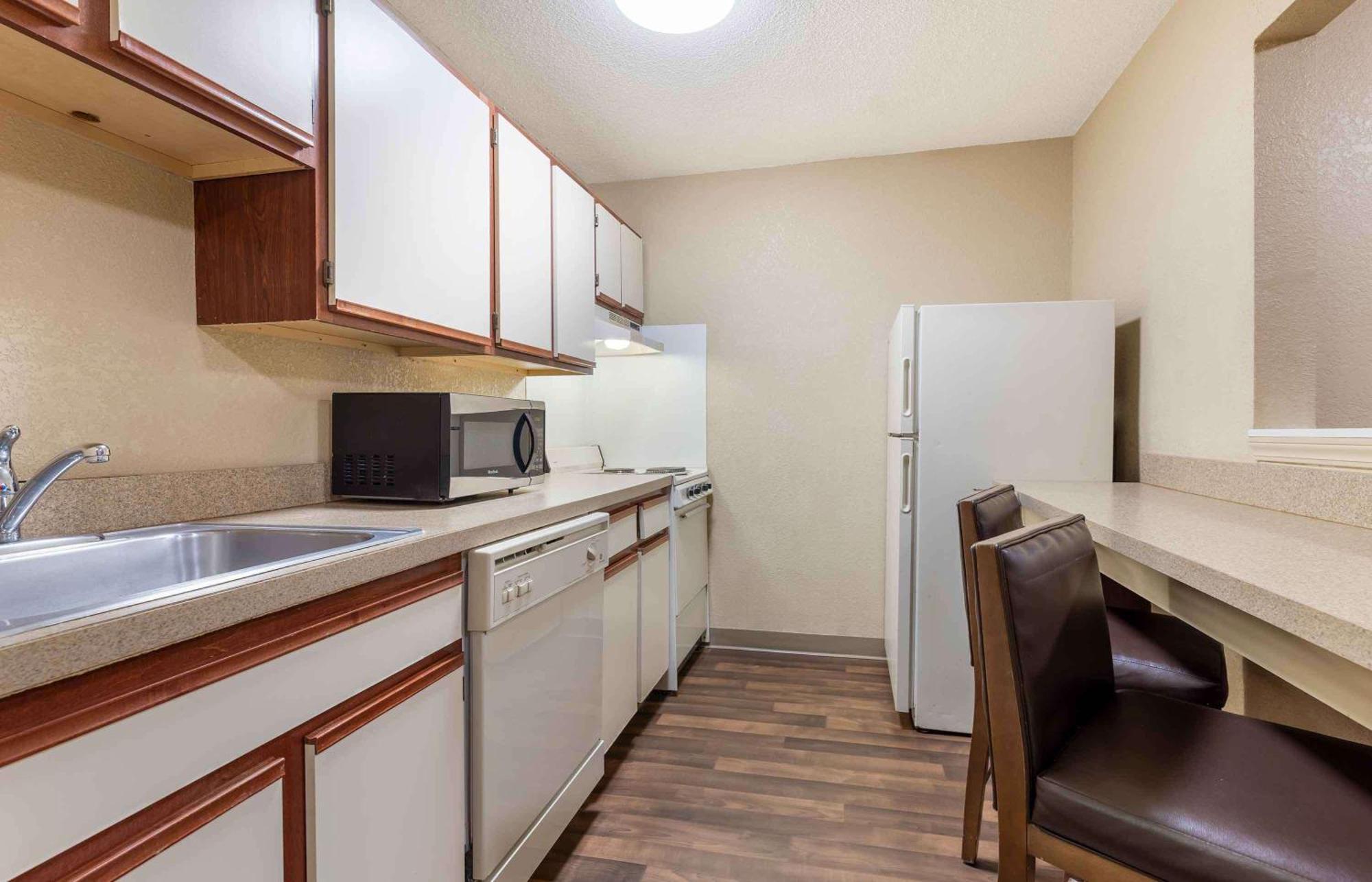 Extended Stay America Suites - Houston - Westchase - Westheimer Екстер'єр фото