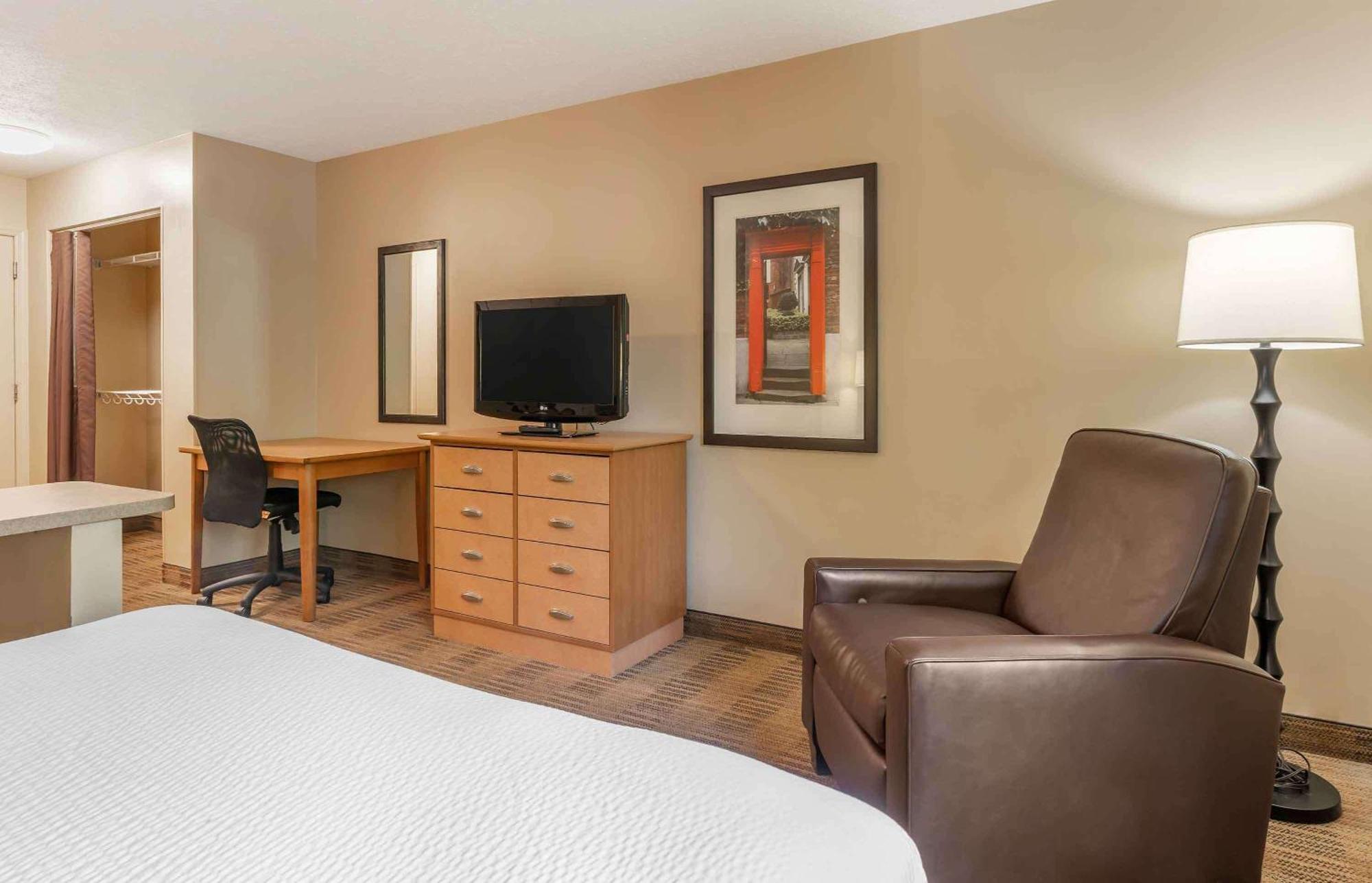 Extended Stay America Suites - Houston - Westchase - Westheimer Екстер'єр фото
